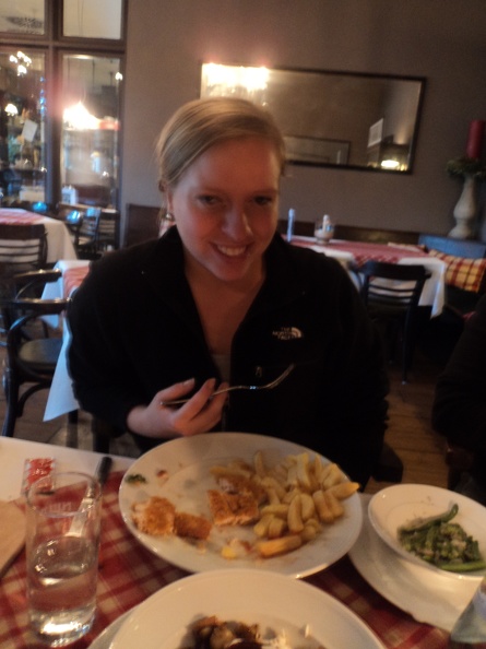 12 Anna and her schnitzel